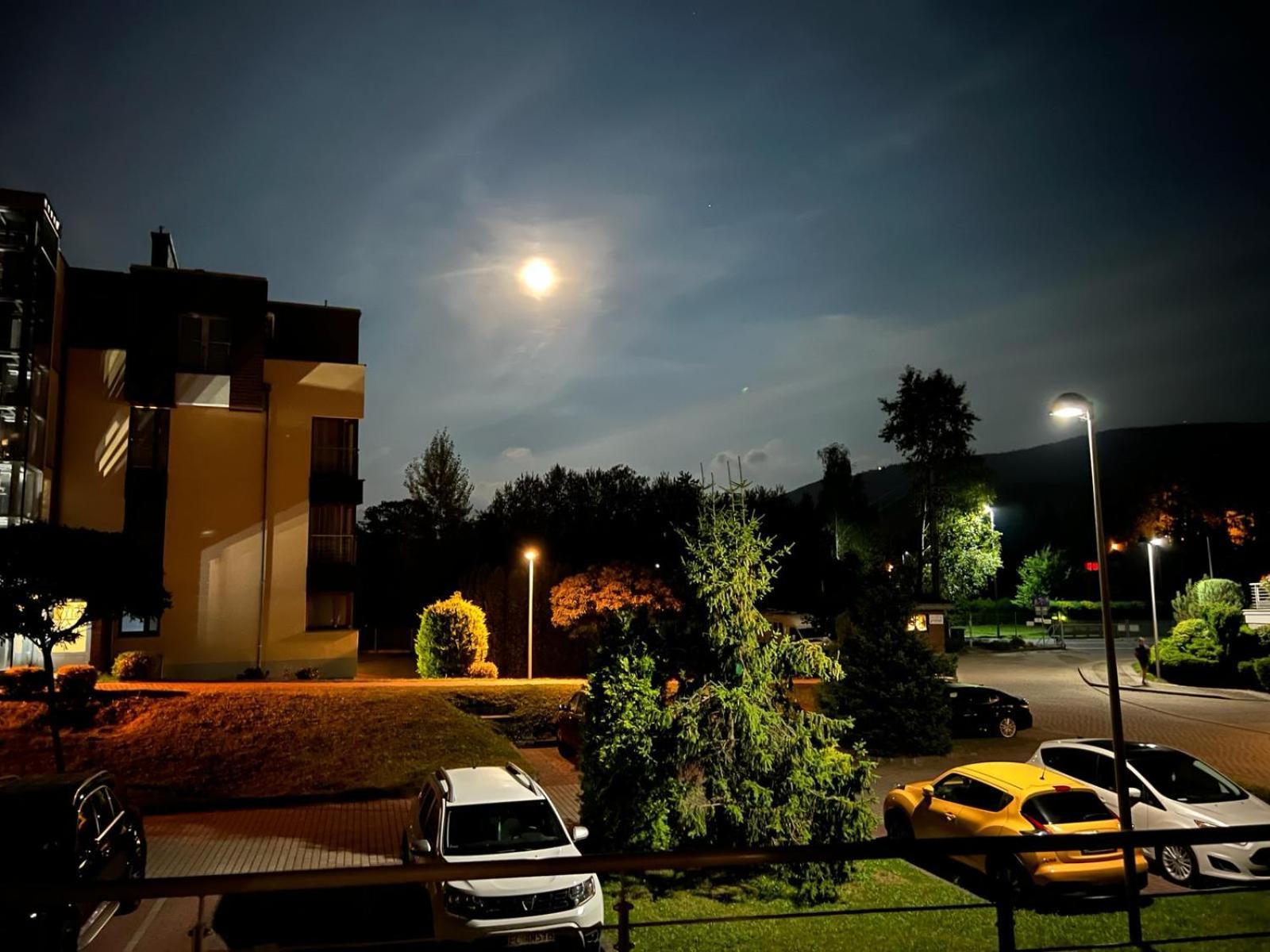 Apartament Z Widokiem Na Czantorie W Zeta Park อุสทรอน ภายนอก รูปภาพ